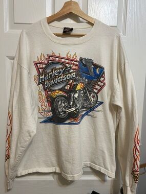 Vintage 95’ Harley-Davidson Long Sleeve Tee with Motorcycle Flame Graphic XL